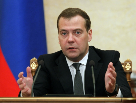 Медведев просит у банков в Прибалтики поддерживать экологические проекты