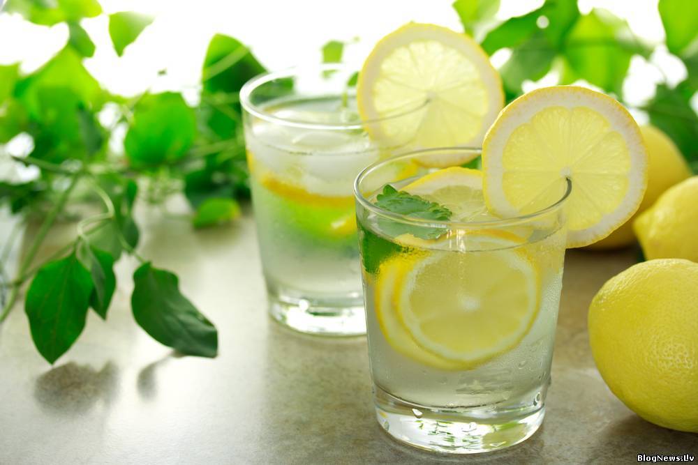 Доказана польза воды с лимонным соком