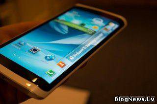 Samsung представила свой концепт смартфона с гибким дисплеем