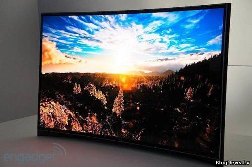 Samsung представила первый в мире телевизор с изогнутым экраном.