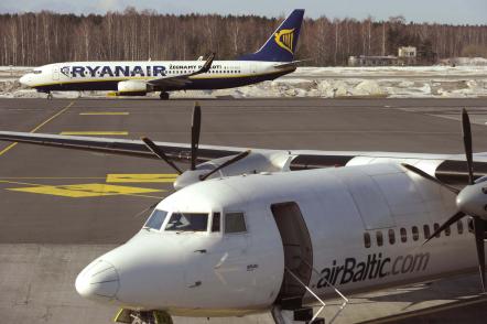 Экстренная посадка самолёта Ryanair благодаря латвийскому пассажиру