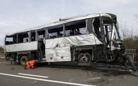 Авария на дороге: автобус с российскими школьниками